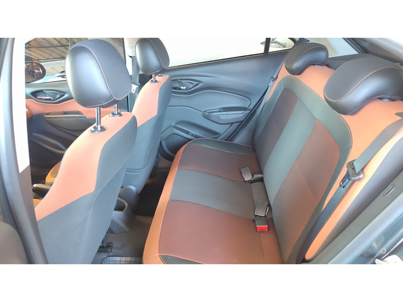 Onix Hatch 1.4 4P FLEX ACTIVE AUTOMÁTICO
