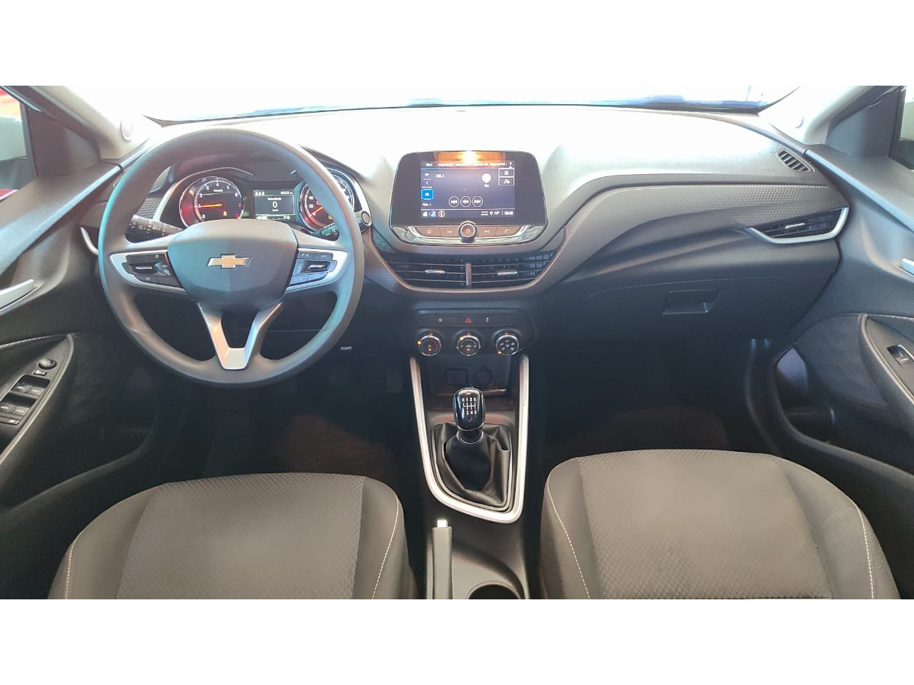 Onix Hatch 1.0 4P FLEX LT PLUS