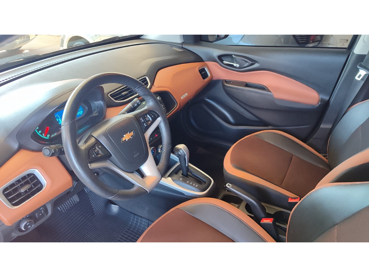 Onix Hatch 1.4 4P FLEX ACTIVE AUTOMÁTICO