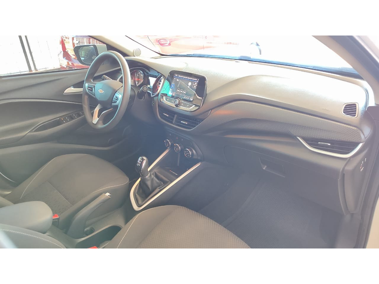 Onix Hatch 1.0 4P FLEX LT PLUS