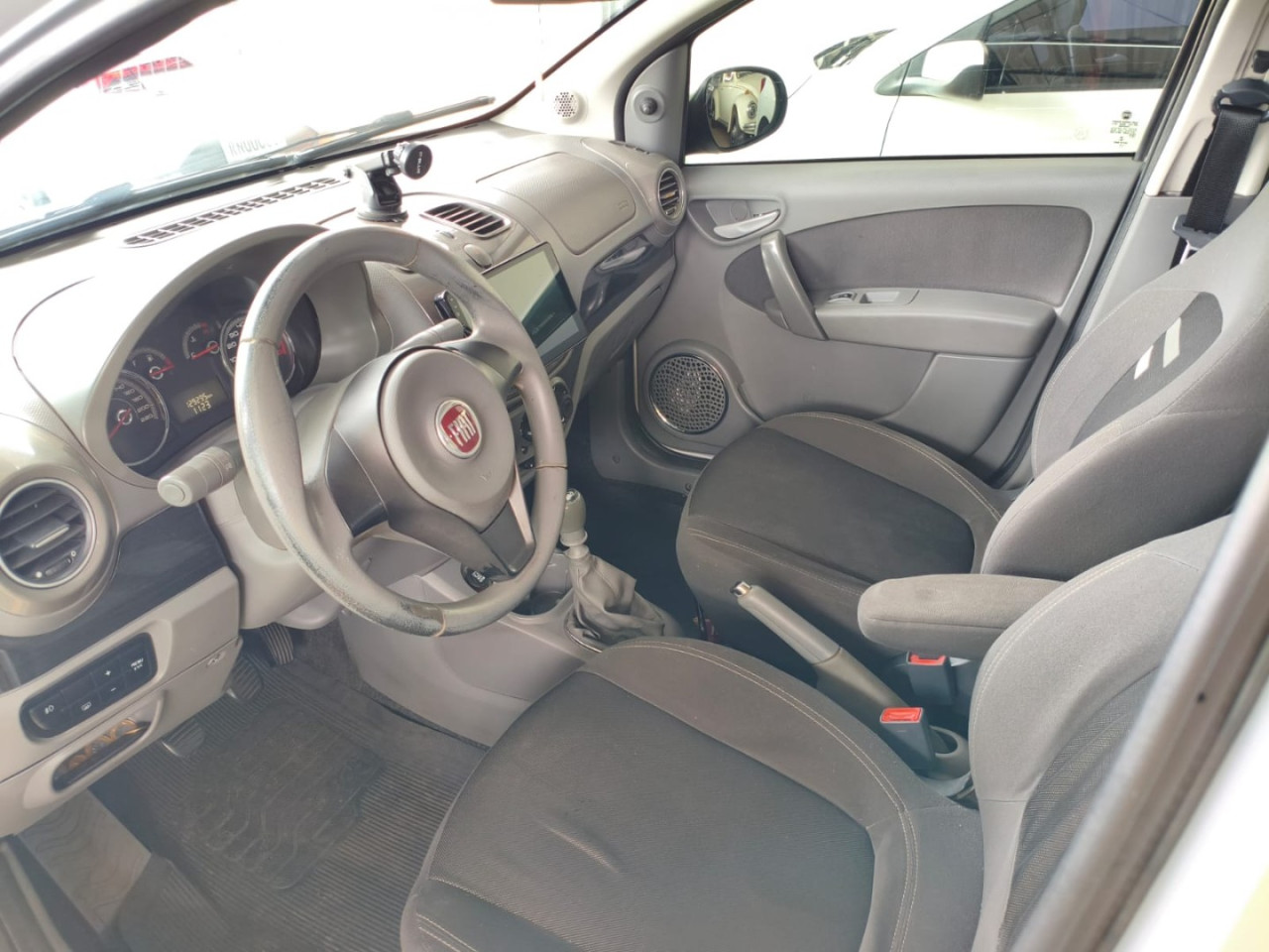 FIAT Grand Siena 1.6 16V 4P ESSENCE FLEX