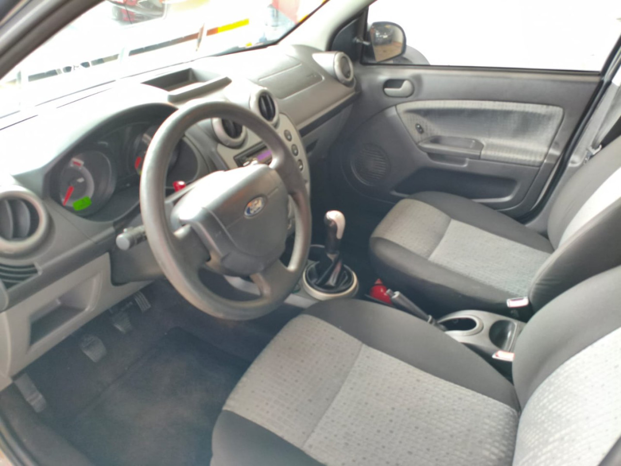 FORD Fiesta Sedan 1.6 4P SE FLEX