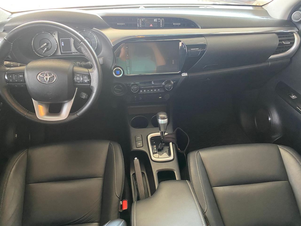Hilux Caminhonete 2.8 16V SRV 4X4 DIESEL CABINE DUPLA AUTOMÁTICO