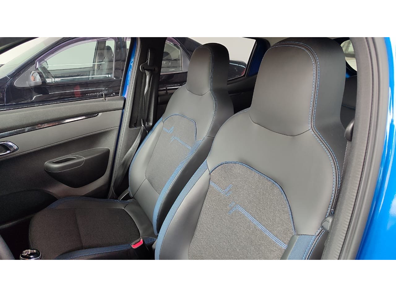 Kwid 1.0 12V 4P SCE FLEX INTENSE