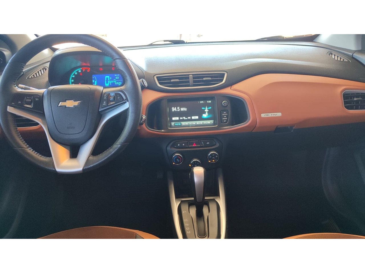 Onix Hatch 1.4 4P FLEX ACTIVE AUTOMÁTICO