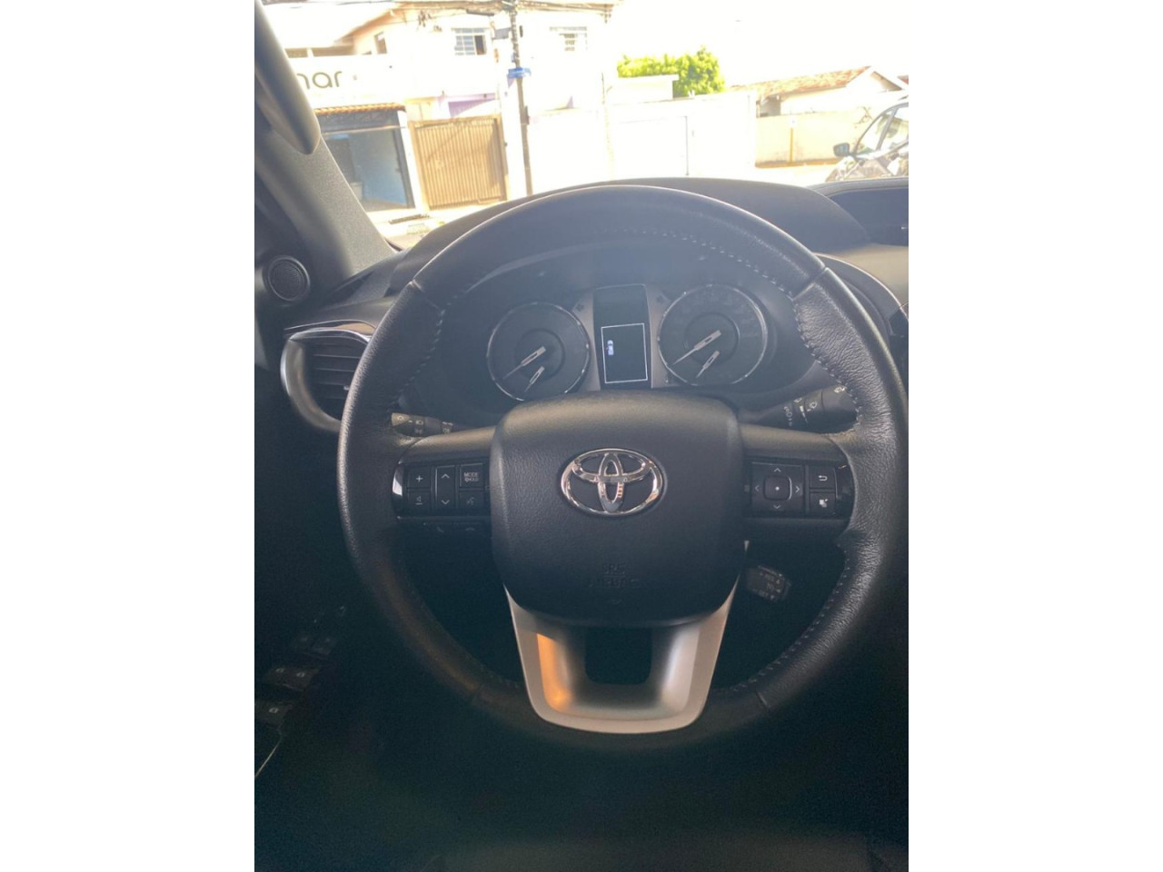 Hilux Caminhonete 2.8 16V SRV 4X4 DIESEL CABINE DUPLA AUTOMÁTICO
