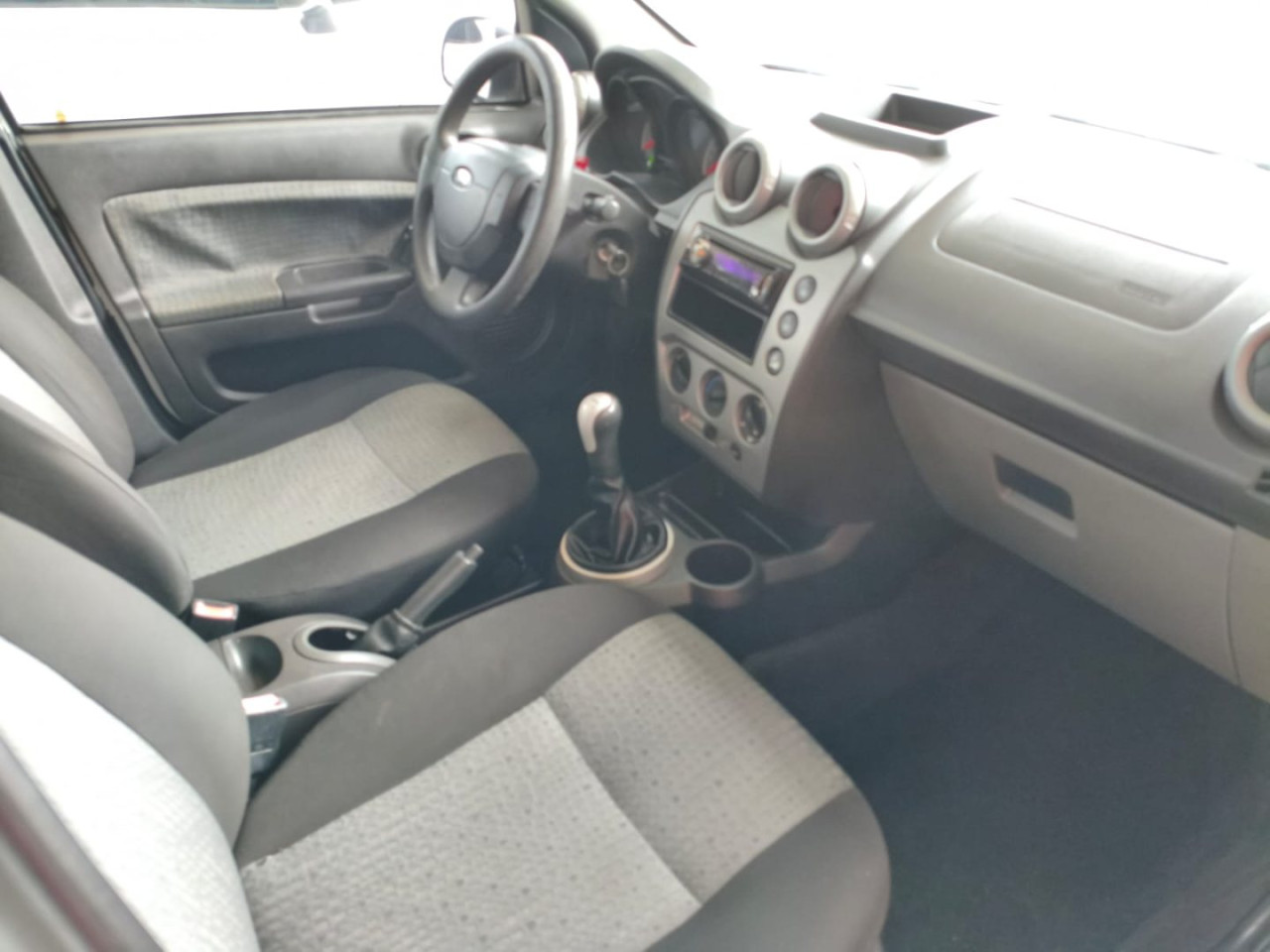 FORD Fiesta Sedan 1.6 4P SE FLEX