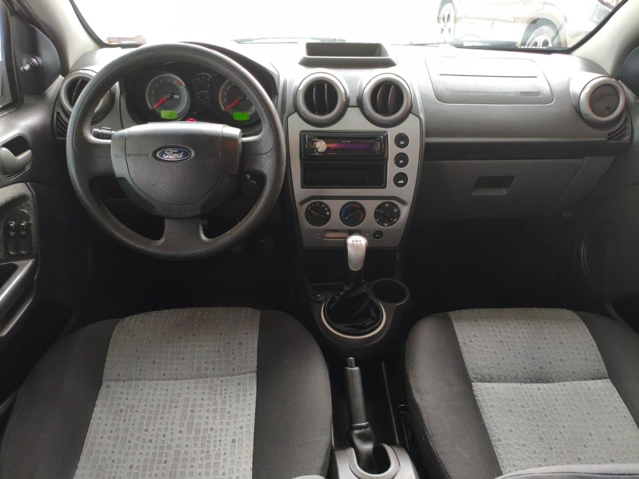 FORD Fiesta Sedan 1.6 4P SE FLEX