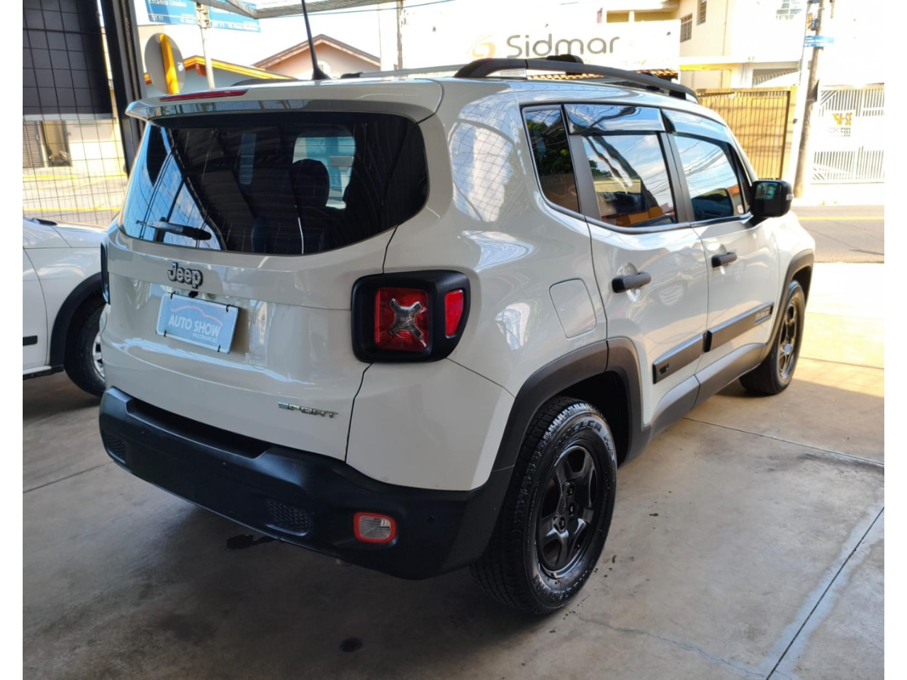JEEP Renegade 1.8 16V 4P FLEX SPORT AUTOMÁTICO