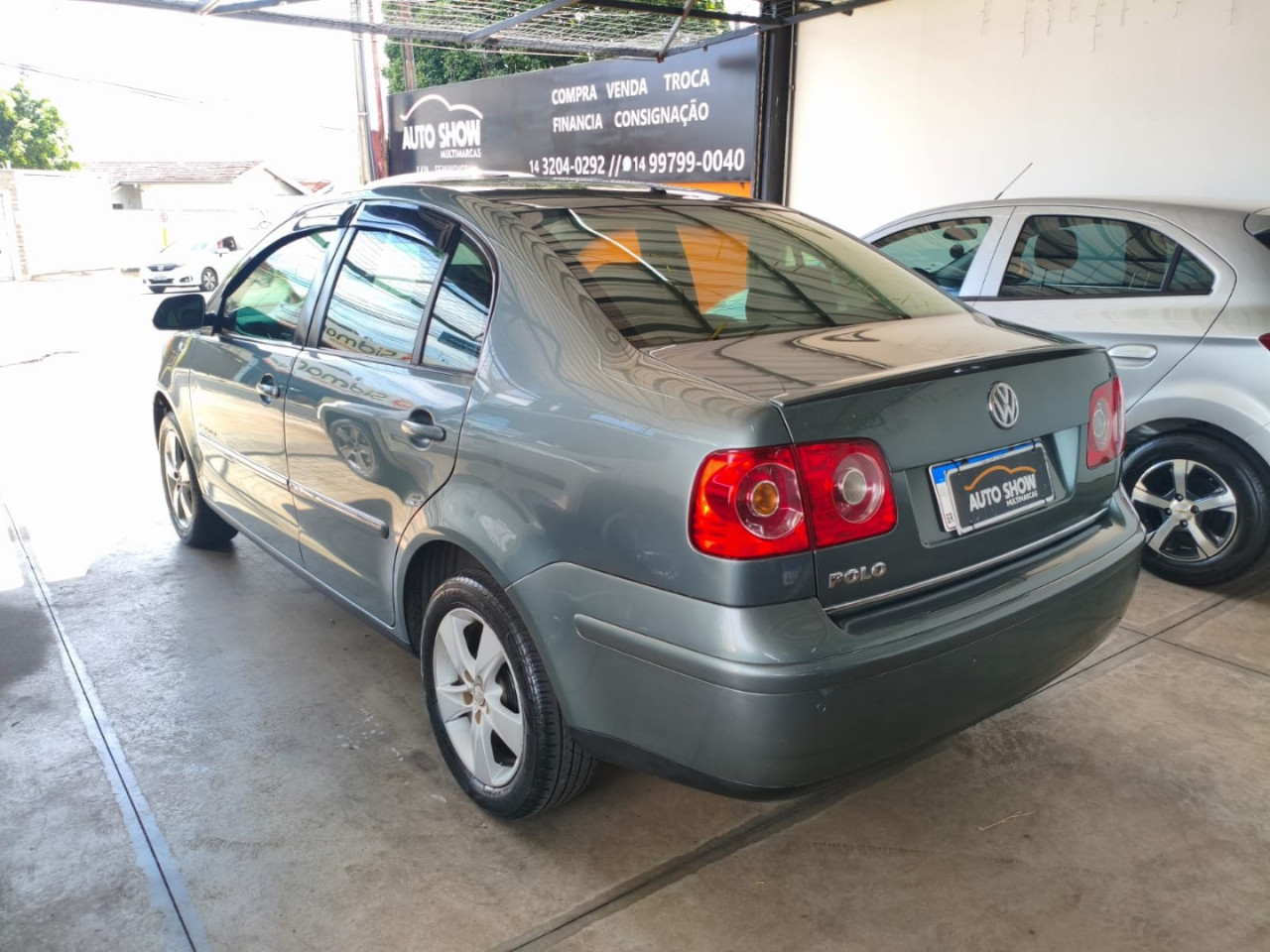 VOLKSWAGEN Polo Sedan 1.6 4P COMFORTLINE FLEX