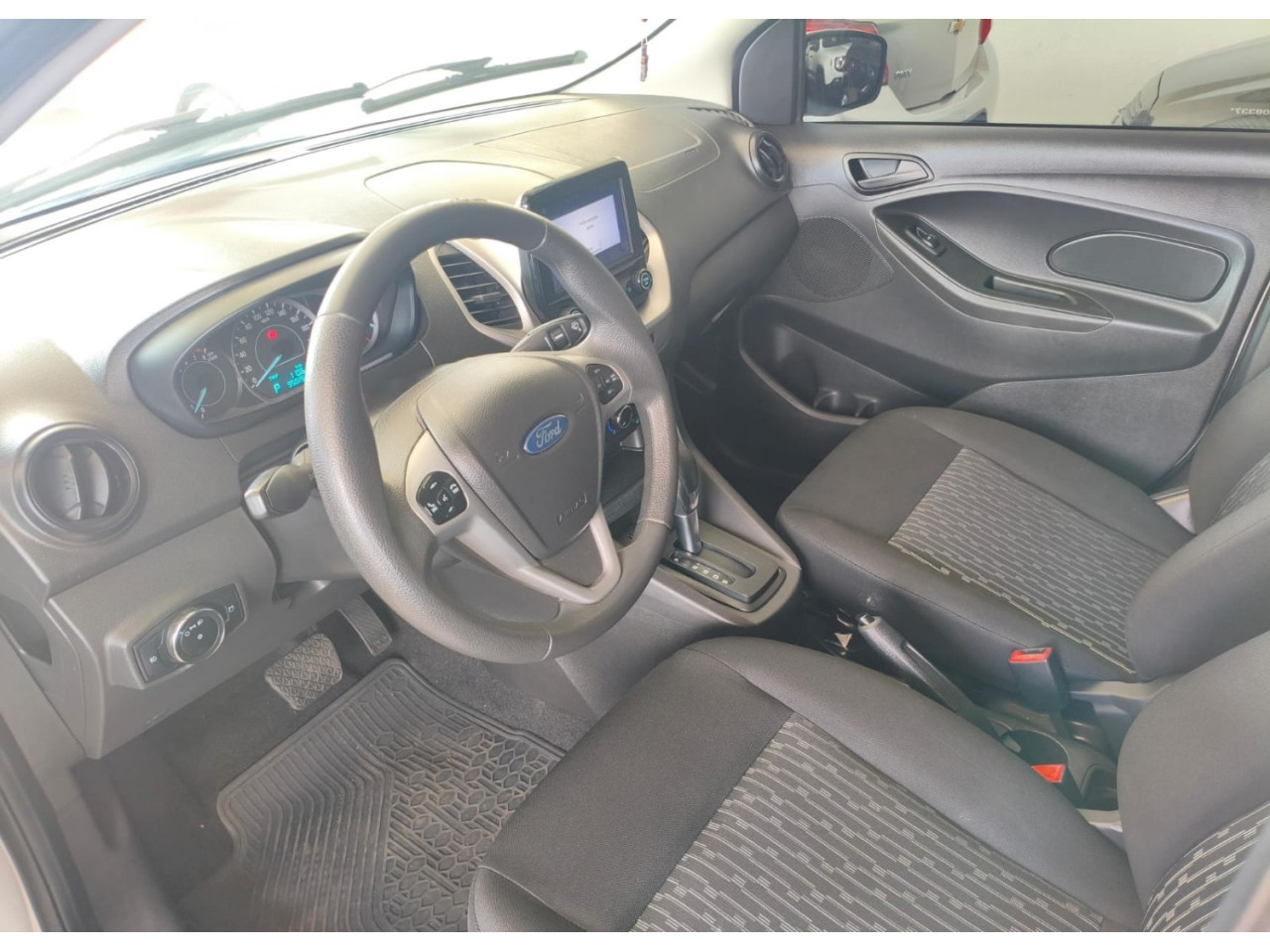 FORD Ka + Sedan 1.5 12V 4P FLEX TI-VCT SE PLUS AUTOMÁTICO