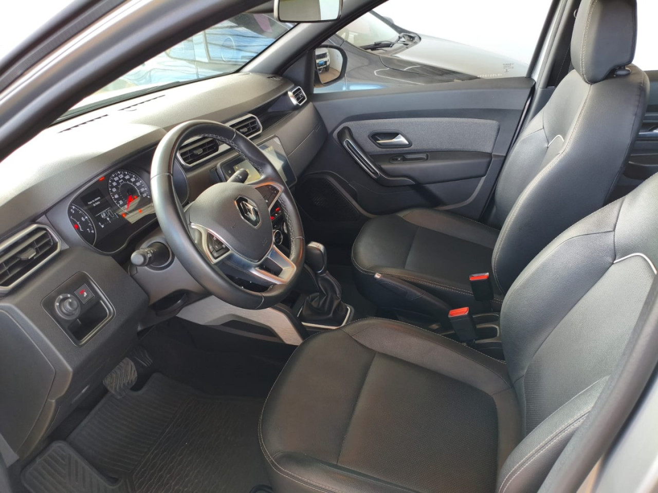 RENAULT Duster 1.6 16V 4P FLEX SCE ICONIC X-TRONIC AUTOMÁTICO