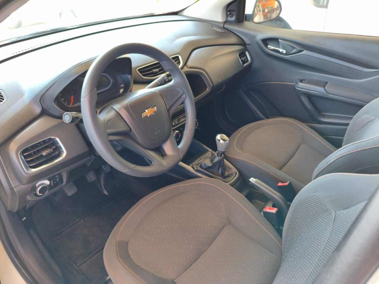 CHEVROLET Onix Hatch 1.0 4P FLEX LT