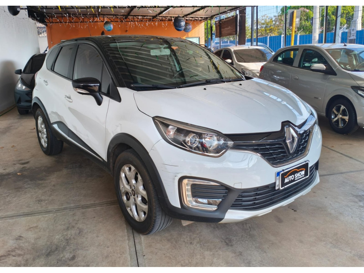 RENAULT Captur 1.6 16V 4P SCE ZEN X-TRONIC AUTOMÁTICO CVT