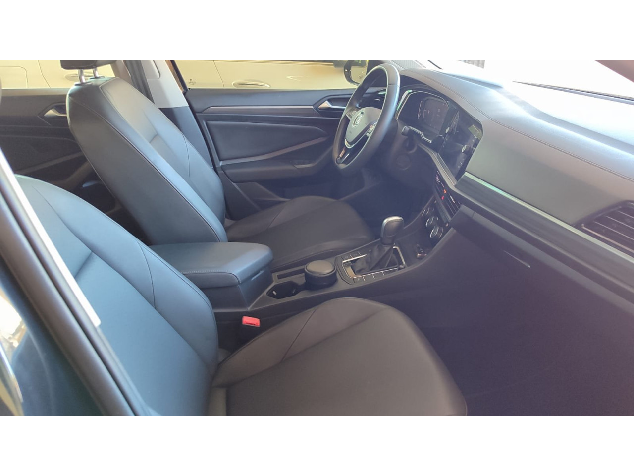 VOLKSWAGEN Jetta 1.4 4P 250 TSI TURBO CONFORTLINE AUTOMÁTICO