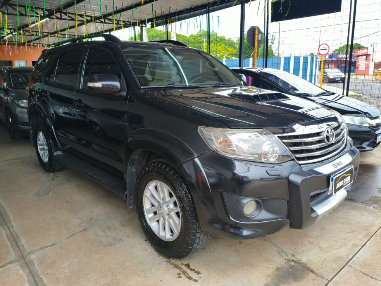 TOYOTA Hilux SW4 3.0 16V 4P SRV 4X4 7 LUGARES TURBO DIESEL AUTOMÁTICO
