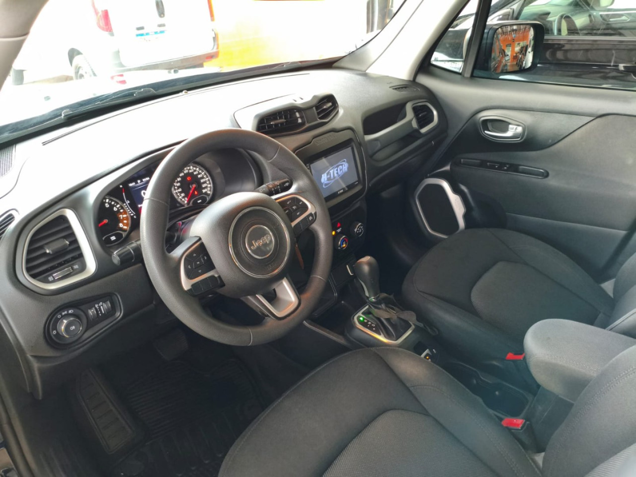 JEEP Renegade 1.8 16V 4P FLEX SPORT AUTOMÁTICO