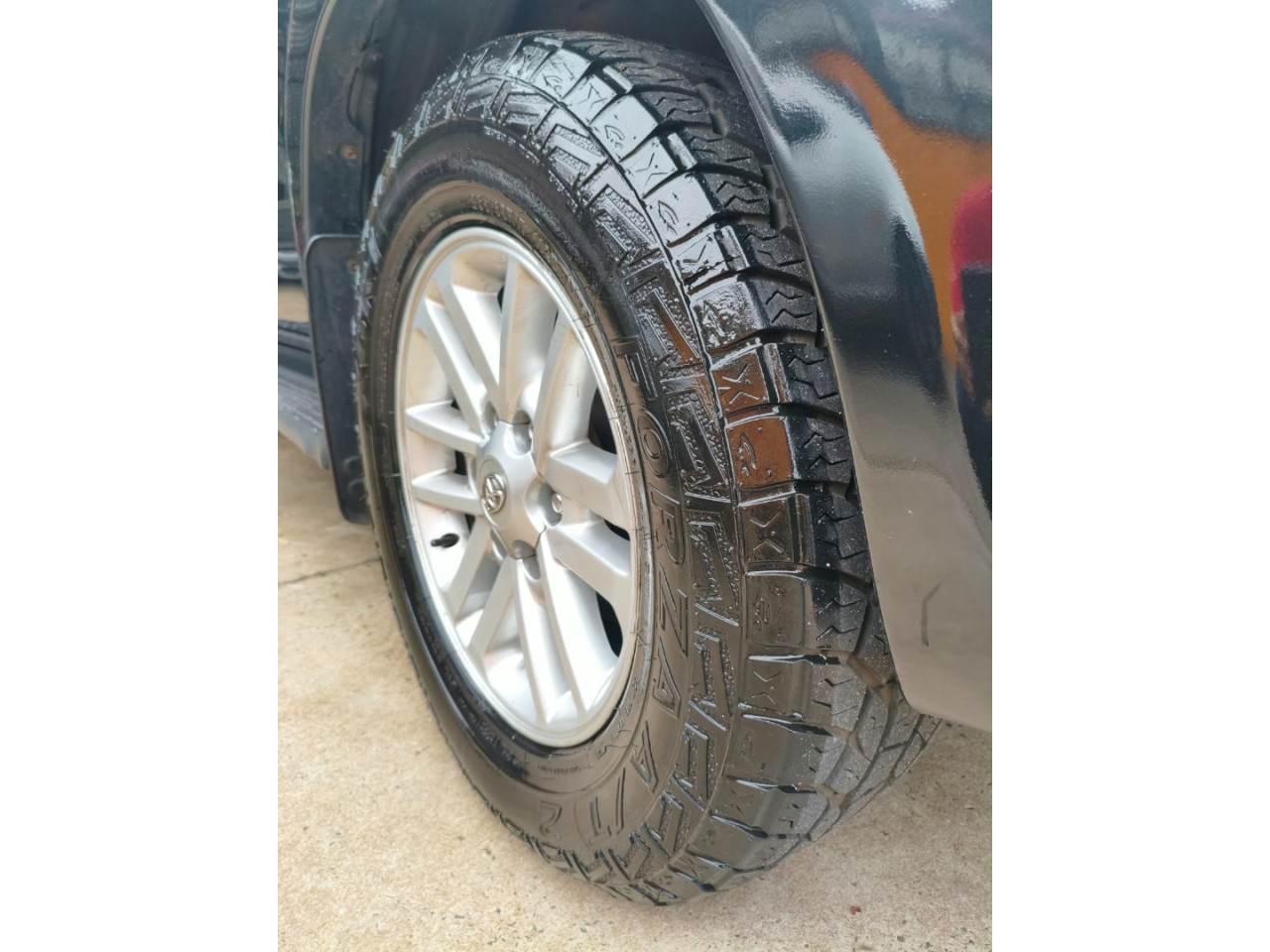 TOYOTA Hilux SW4 3.0 16V 4P SRV 4X4 7 LUGARES TURBO DIESEL AUTOMÁTICO