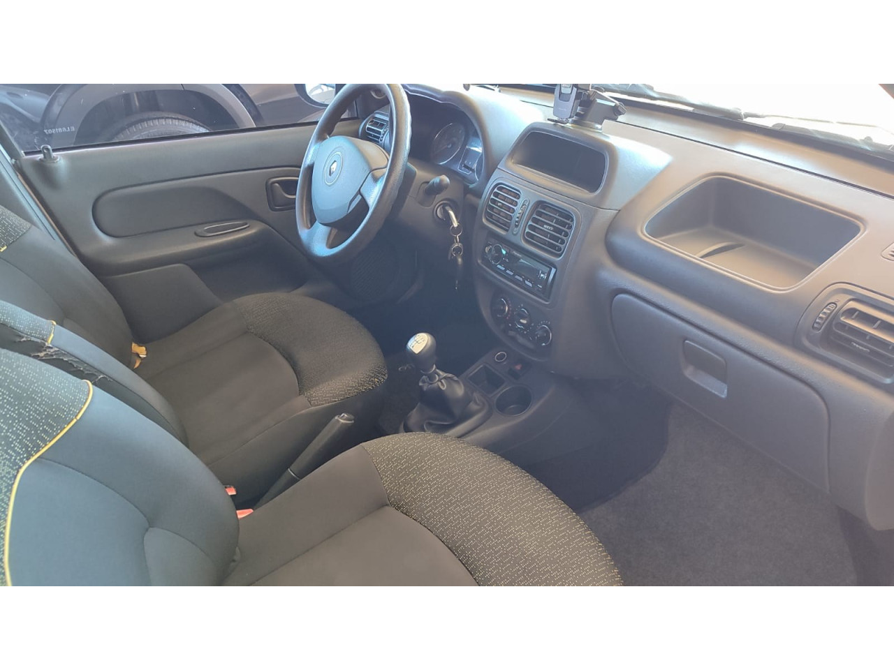 RENAULT Clio Hatch 1.0 16V 4P FLEX EXPRESSION