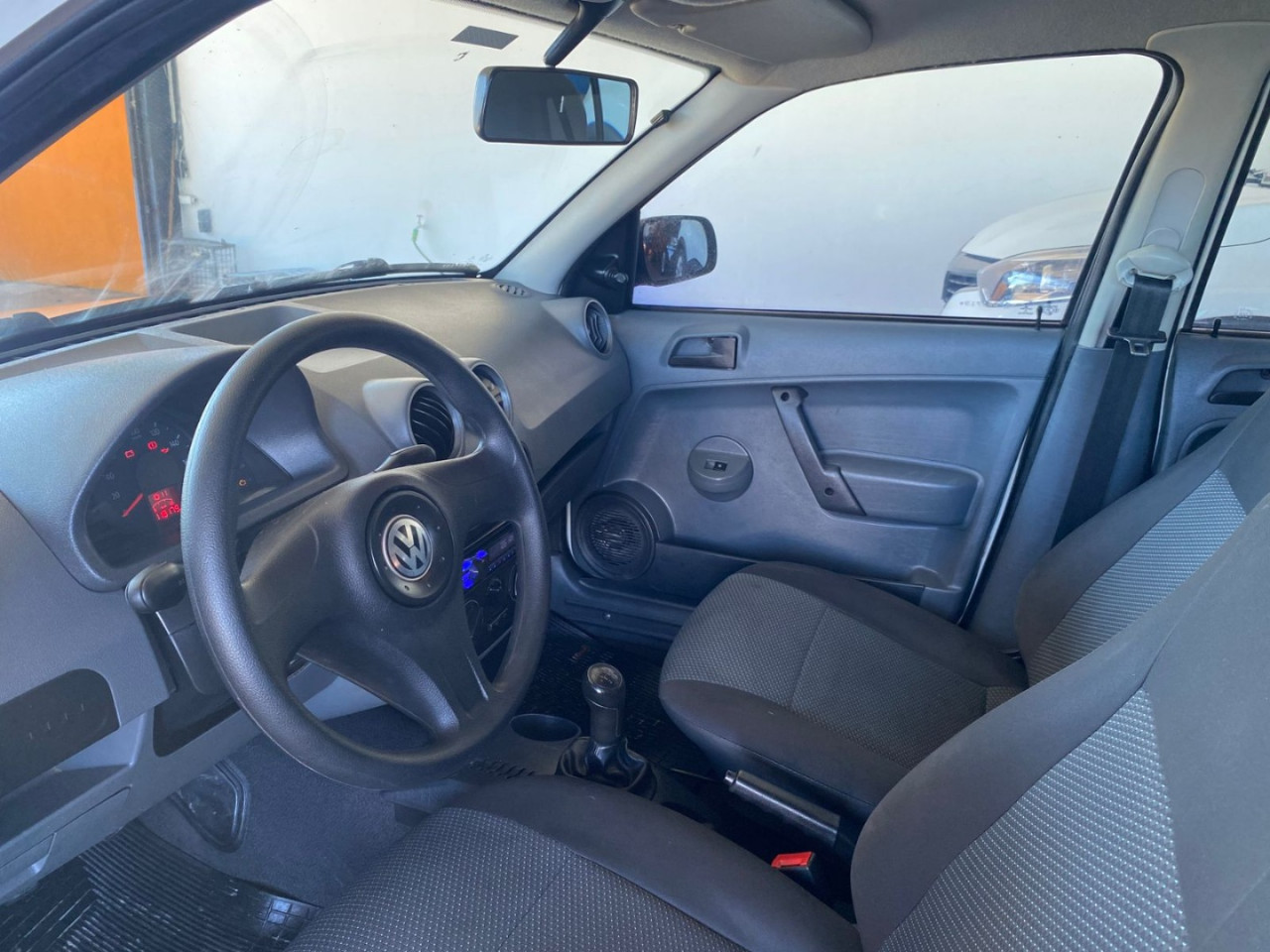 VOLKSWAGEN Gol 1.0 4P G4 FLEX
