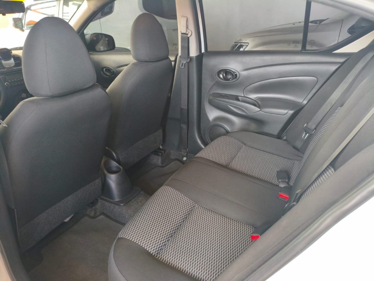 NISSAN Versa Sedan 1.0 4P FLEX