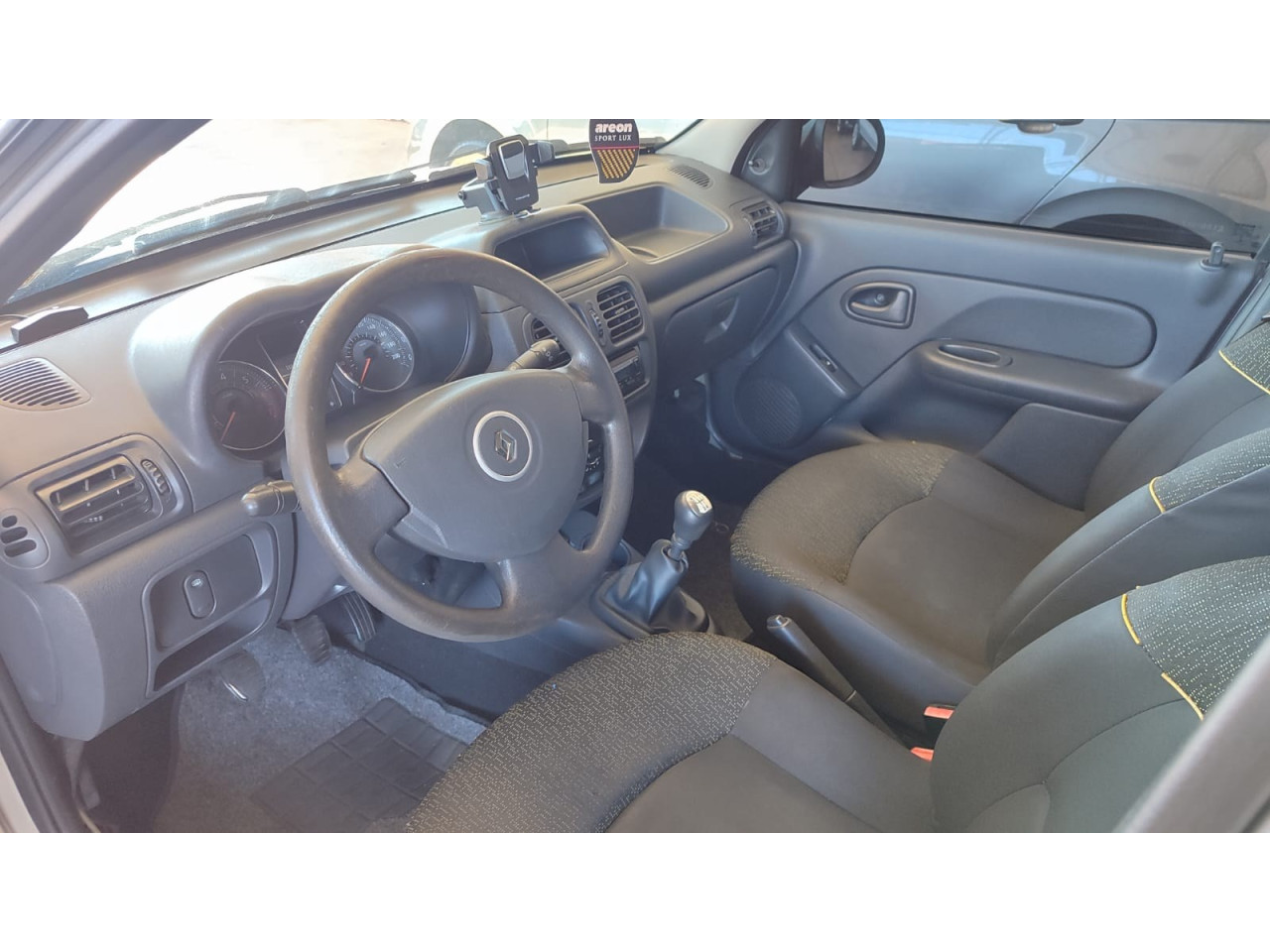 RENAULT Clio Hatch 1.0 16V 4P FLEX EXPRESSION