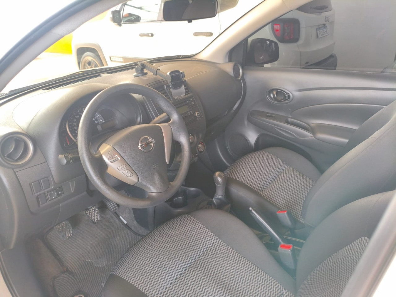 NISSAN Versa Sedan 1.0 4P FLEX