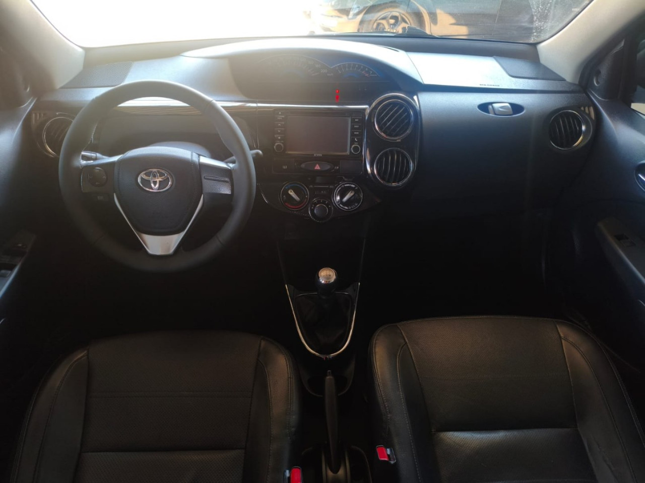 TOYOTA Etios Sedan 1.5 16V 4P FLEX PLATINUM