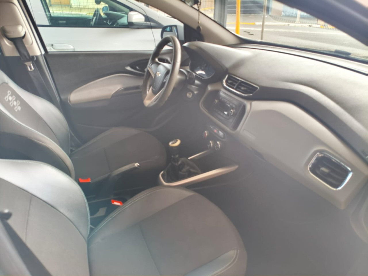 CHEVROLET Onix Hatch 1.0 4P FLEX LT