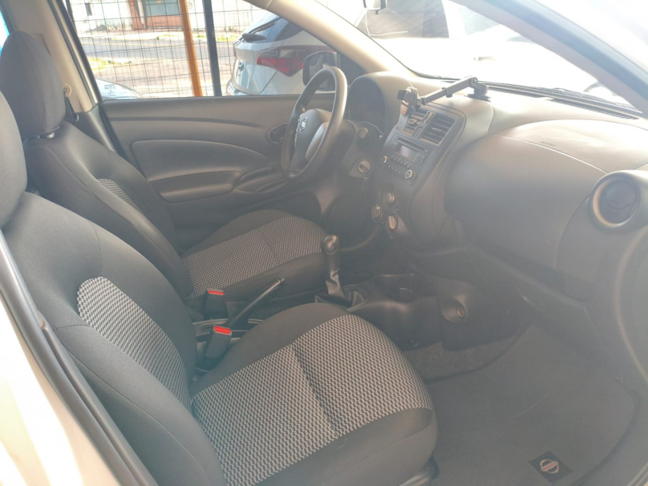NISSAN Versa Sedan 1.0 4P FLEX
