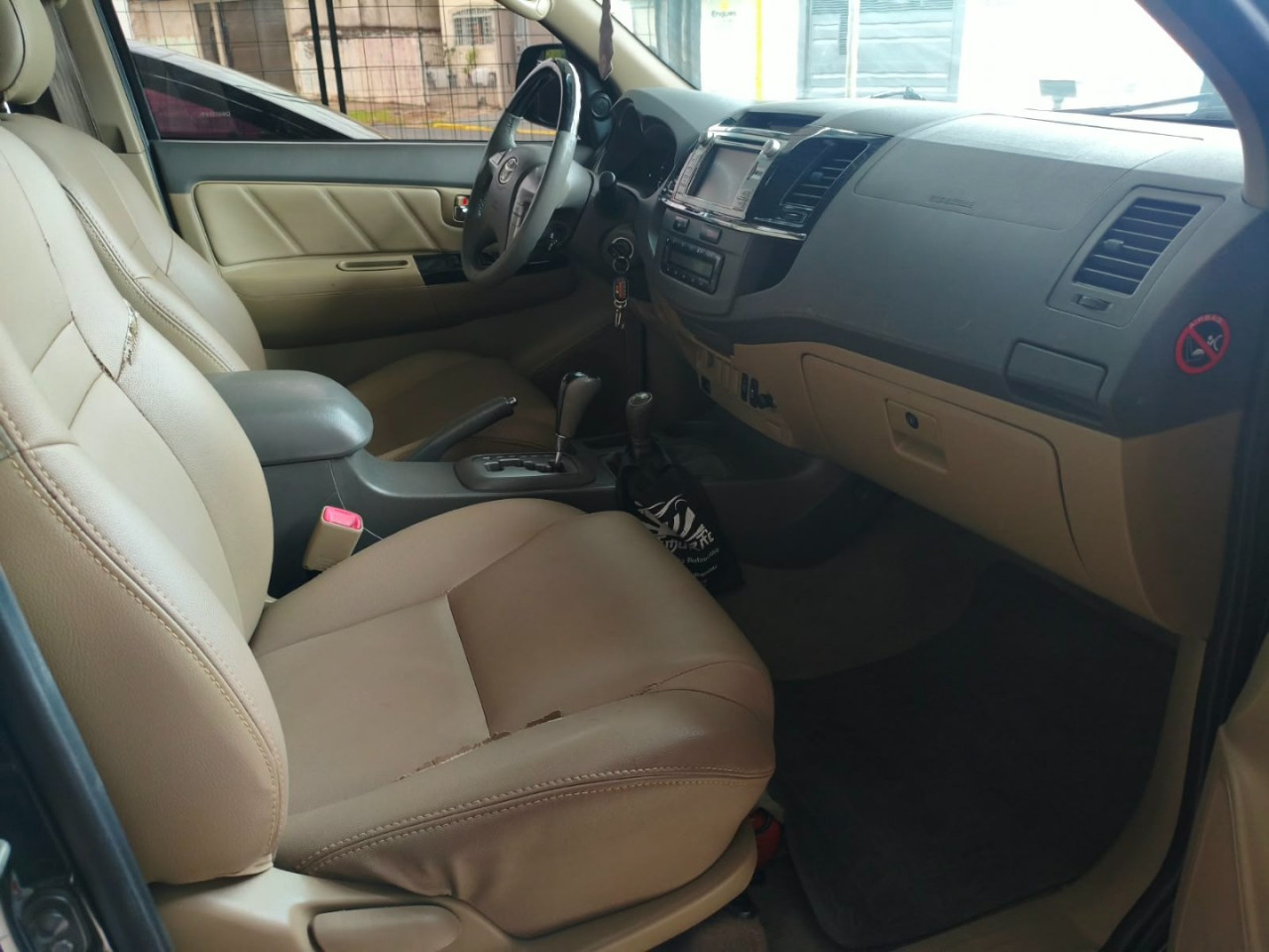 TOYOTA Hilux SW4 3.0 16V 4P SRV 4X4 7 LUGARES TURBO DIESEL AUTOMÁTICO