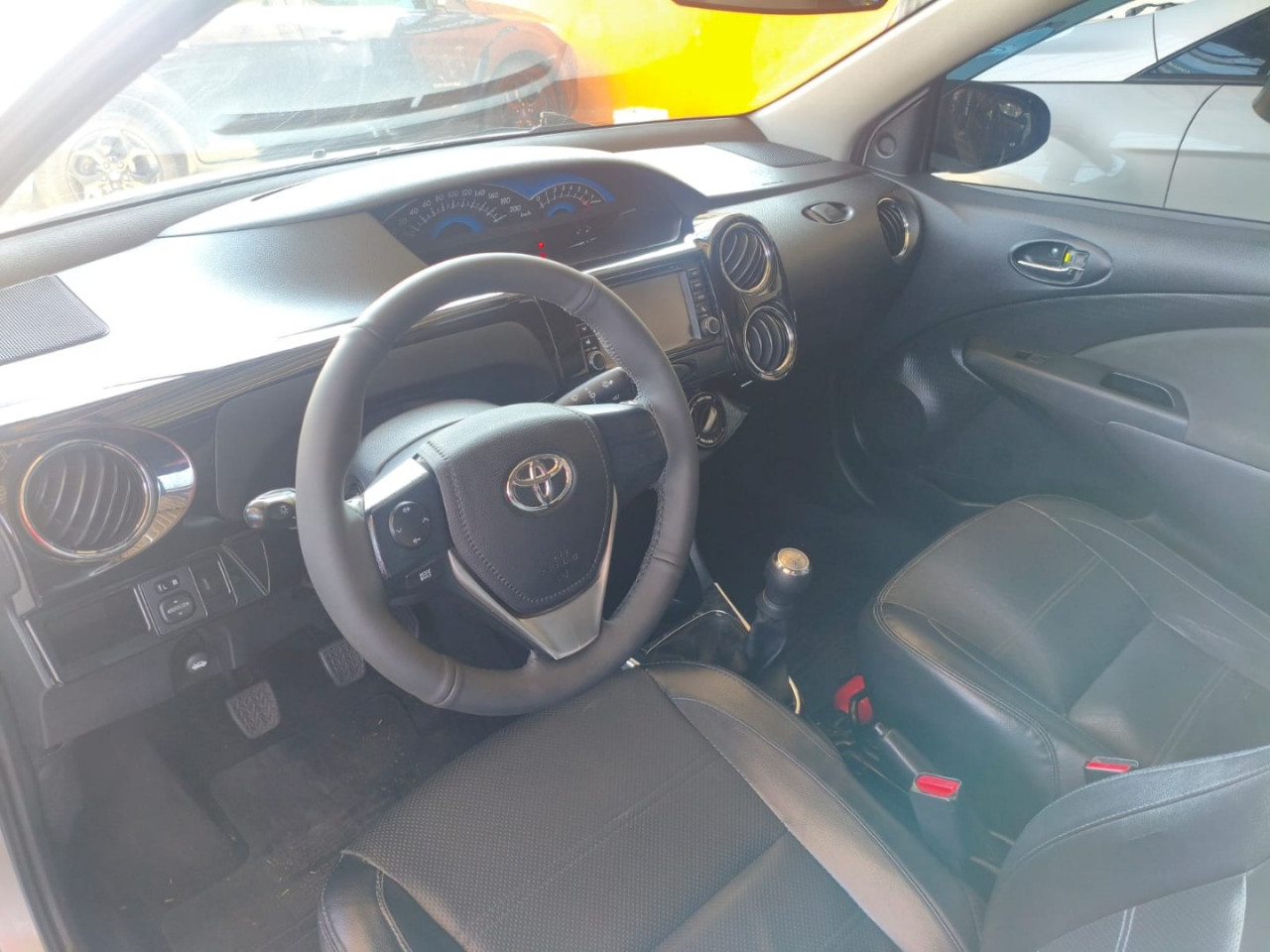 TOYOTA Etios Sedan 1.5 16V 4P FLEX PLATINUM