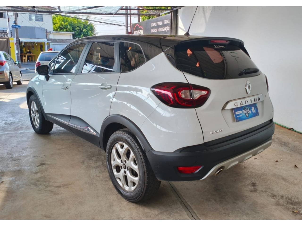 RENAULT Captur 1.6 16V 4P SCE ZEN X-TRONIC AUTOMÁTICO CVT