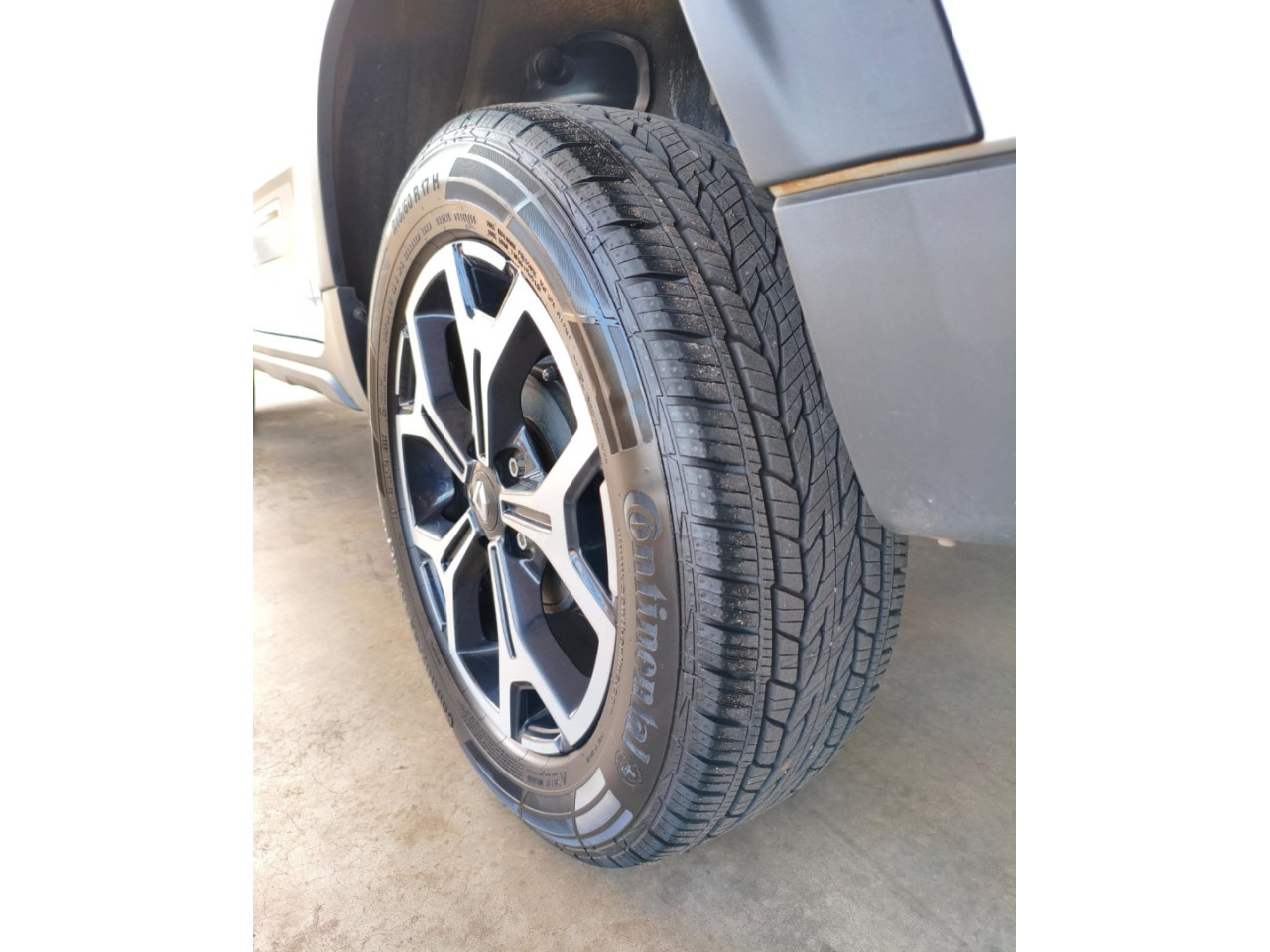 RENAULT Duster 1.6 16V 4P FLEX SCE ICONIC X-TRONIC AUTOMÁTICO