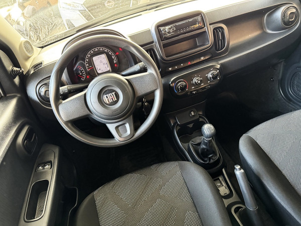 FIAT Mobi 1.0 EVO FLEX LIKE. MANUAL FIAT Mobi 1.0 EVO FLEX LIKE. MANUAL