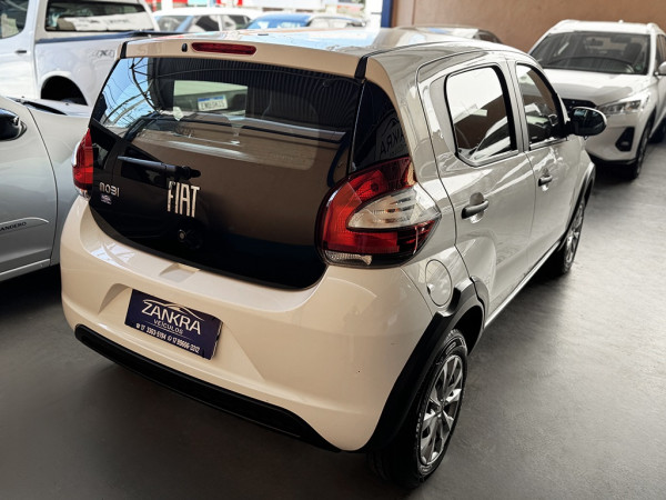 FIAT Mobi 1.0 EVO FLEX LIKE. MANUAL FIAT Mobi 1.0 EVO FLEX LIKE. MANUAL