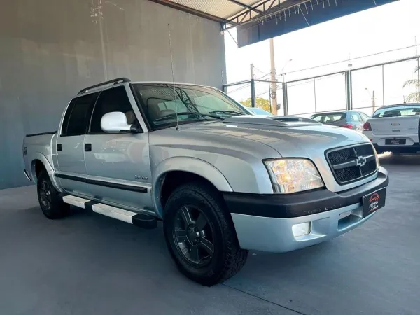 S10 2.4 MPFI ADVANTAGE 4X2 CD 8V