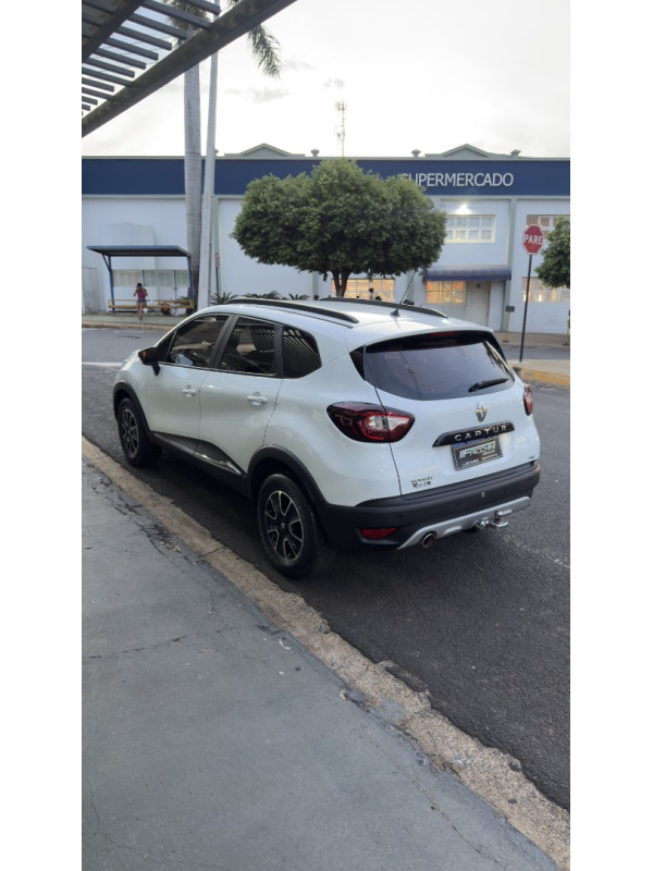 RENAULT Captur 1.6 16V 4P FLEX SCE LIFE X-TRONIC CVT
