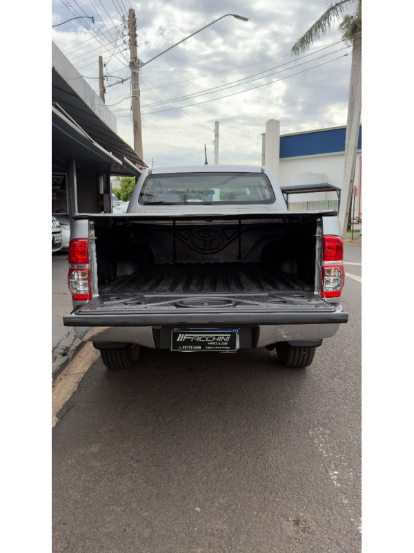TOYOTA Hilux Caminhonete 2.7 16V 4P SRV FLEX CABINE DUPLA AUTOMÁTICO