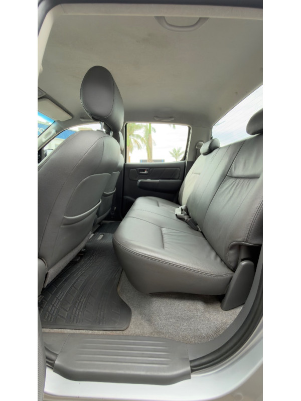 TOYOTA Hilux Caminhonete 2.7 16V 4P SRV FLEX CABINE DUPLA AUTOMÁTICO