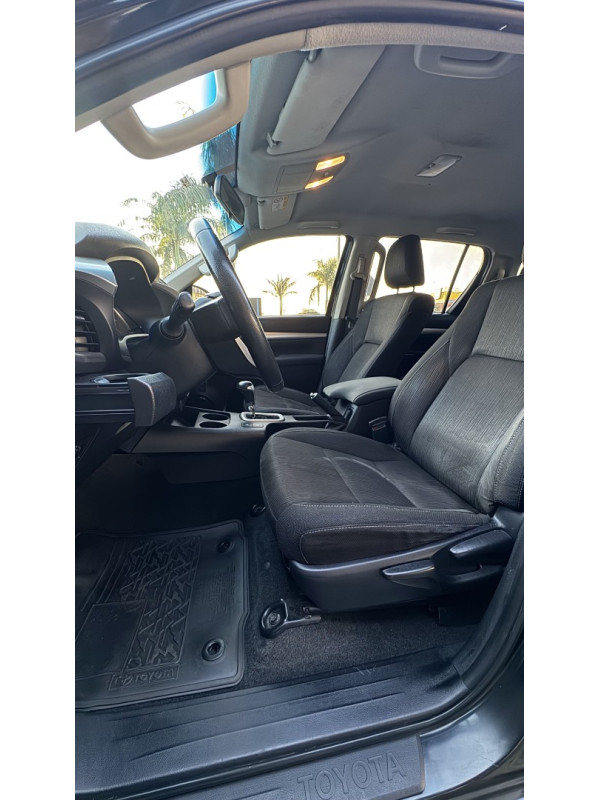 TOYOTA Hilux Caminhonete 2.7 16V 4P SR FLEX CABINE DUPLA AUTOMÁTICO