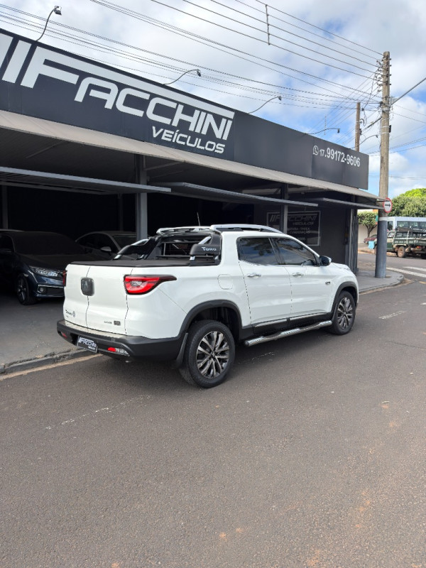 FIAT Toro 2.0 16V 4P 4WD RANCH TURBO DIESEL AUTOMÁTICO