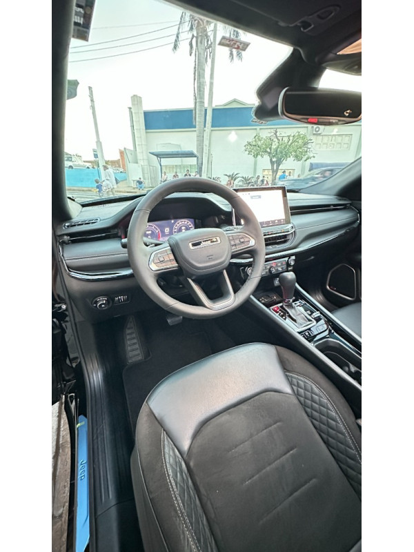 JEEP Compass 2.0 16V 4P HURRICANE 4 TURBO BLACKHAWK AUTOMÁTICO AT9