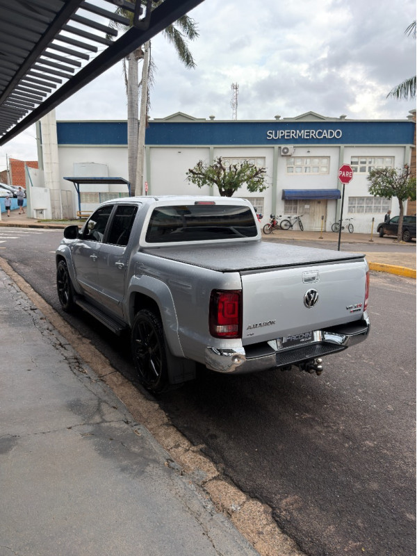 VOLKSWAGEN Amarok 3.0 V6 CABINE DUPLA HIGHLINE 4X4 TURBO INTERCOOLER AUTOMÁTICO