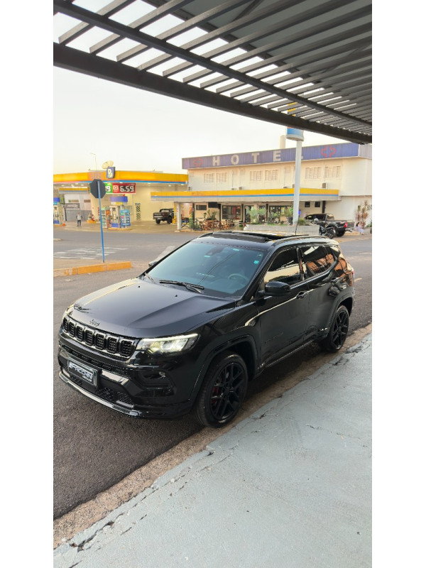 JEEP Compass 2.0 16V 4P HURRICANE 4 TURBO BLACKHAWK AUTOMÁTICO AT9