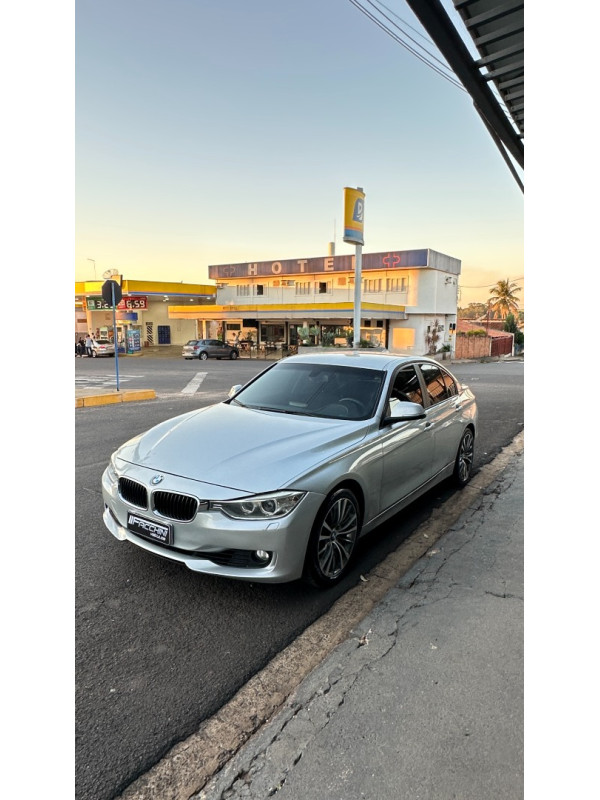 BMW 320I 2.0 16V 4P SPORT TURBO ACTIVE FLEX AUTOMÁTICO