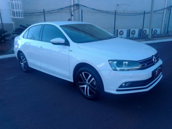 Jetta 1.4 4P 250 TSI R-LINE AUTOMÁTICO