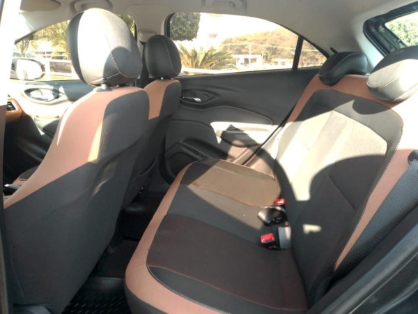Onix Hatch 1.4 4P FLEX ACTIV