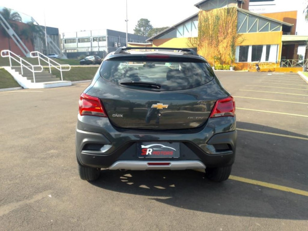Onix Hatch 1.4 4P FLEX ACTIV