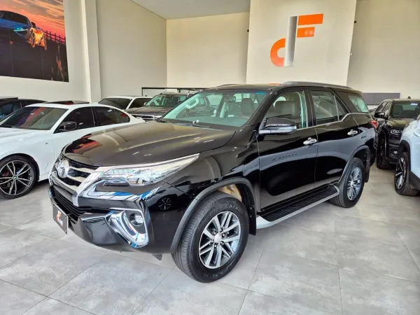 Hilux SW4 2.8 SRX 4X4 7 LUGARES 16V TURBO INTERCOOLER